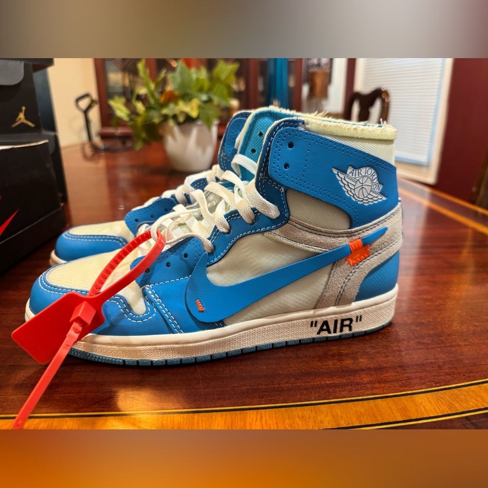 Nike Men’s Jordan 1 Off White Blue and White Sneakers - Picture 8 of 16